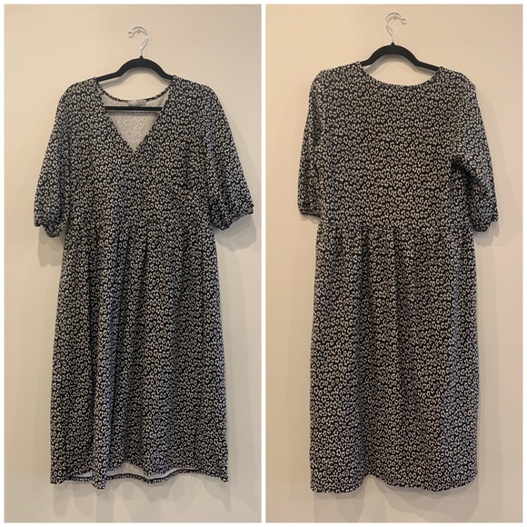 ASOS Dresses & Skirts - ASOS Black White Floral Print Knit Stretch Pullover Faux Wrap Dress Size 8